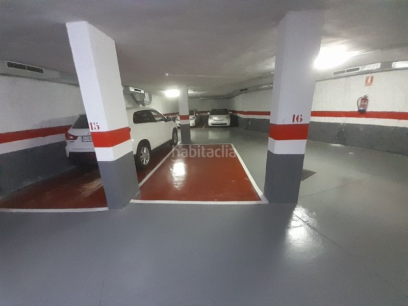 Foto f7a722ce-d886-4ffc-a64a-ddd88832f0ec. Aparcament cotxe a Russafa Valencia