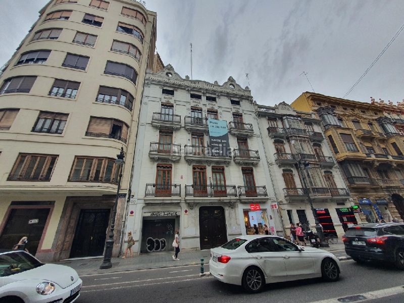 Foto 7f0ebc77-373e-4a62-80a8-eb0f73f81b64. Aparcament cotxe a Russafa Valencia