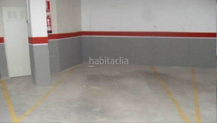 Foto 37509771-eb9c-4c73-a7be-fcc6a49a4bd2. Aparcament cotxe a Caudete