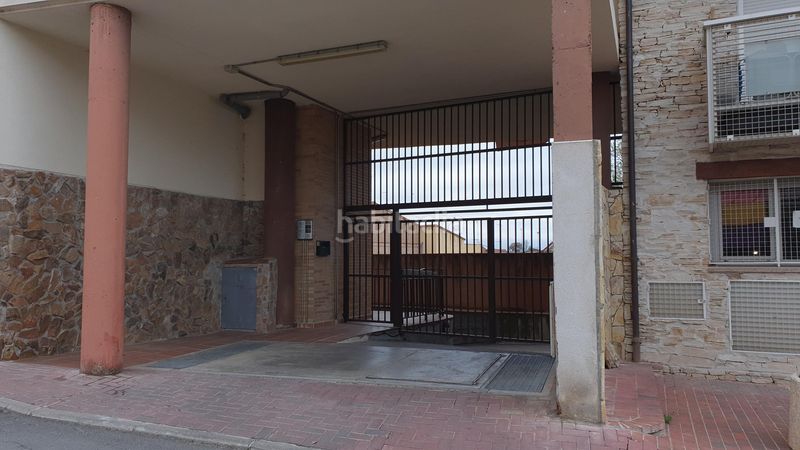 Foto b16208b4-2198-4173-babf-3c28e75afb33. Aparcament cotxe a Pedrezuela