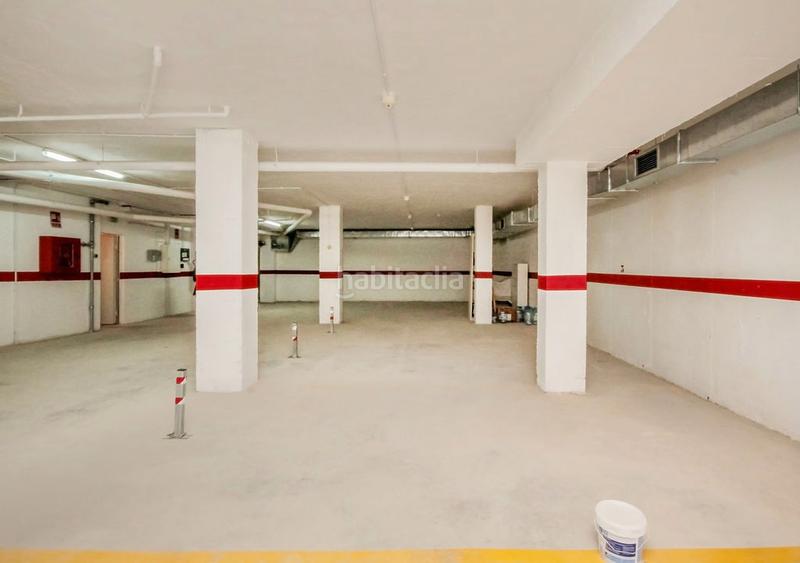 Foto a8b748a3-942c-48f8-b59e-611a3bd1eaea. Parking voiture dans Balsareny