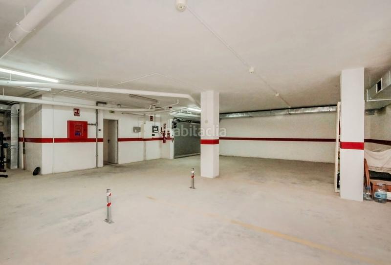 Foto ce43c4bd-1edd-4a53-8207-31cbc4546161. Parking voiture dans Balsareny