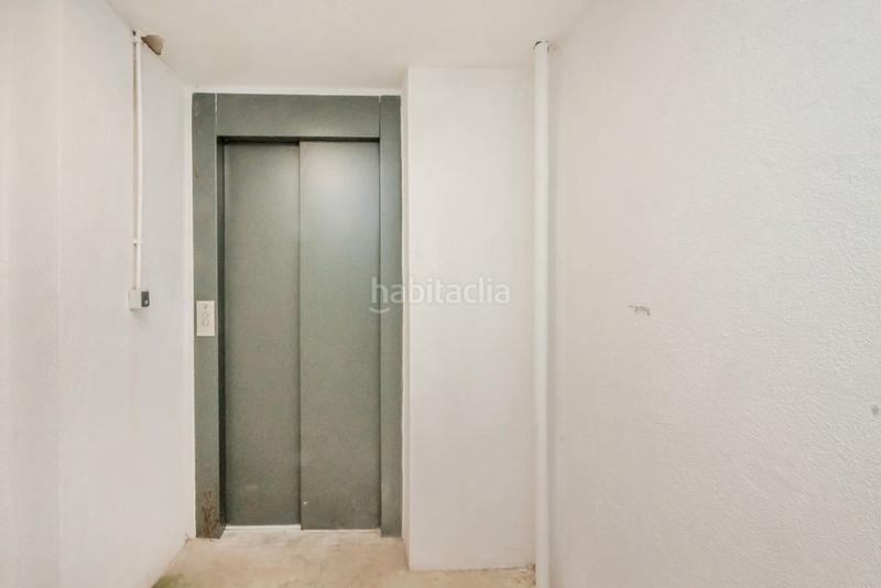 Foto 57d717ed-8d8e-48d7-917c-cc91d2016914. Parking voiture dans Balsareny