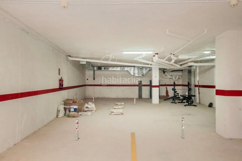 Foto cbb9a893-7ccd-48d1-9719-5f17b105a9f4. Parking voiture dans Balsareny