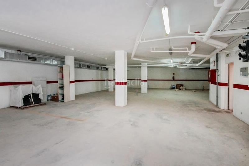 Foto 1c860850-ccf8-4036-a1c5-7823ba8db7b3. Parking voiture dans Balsareny