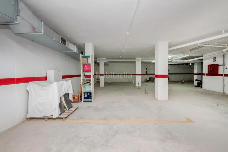 Foto dd833b5b-84a7-4b9e-a371-d0ce770213a6. Parking voiture dans Balsareny