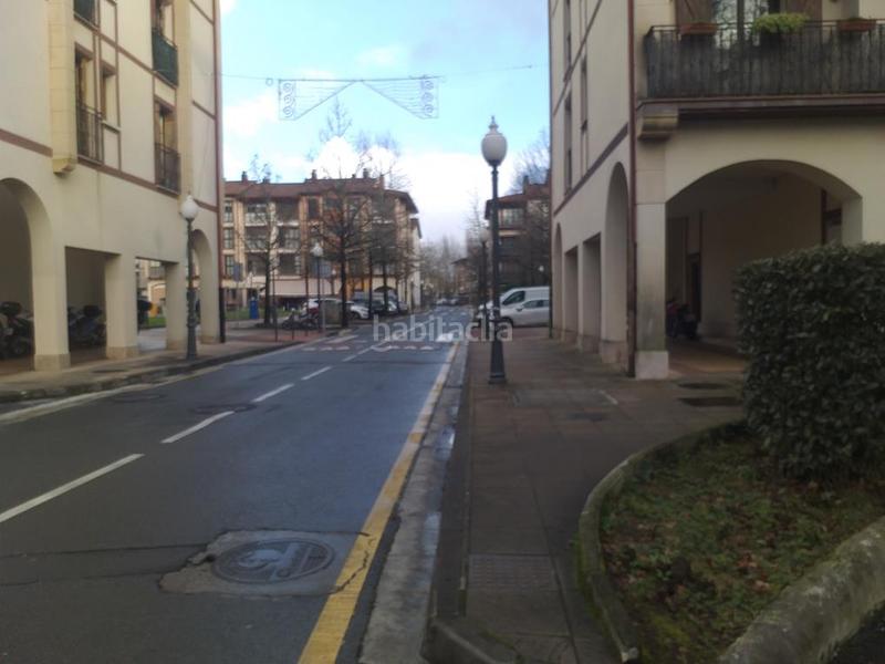 Foto b49a12d2-702e-4d9d-b354-0edda44dae61. Parking voiture dans Jaizubia - Urdanibia - Puiana Irun