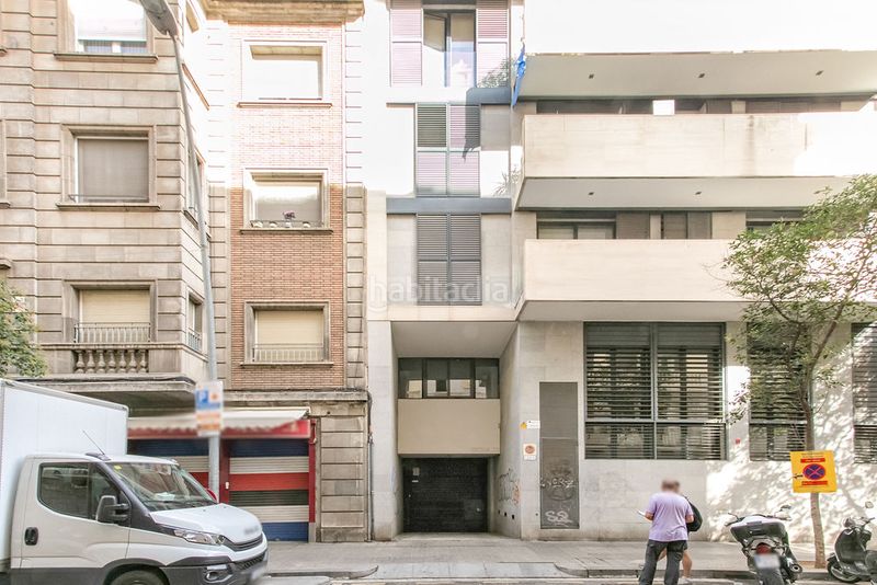 Foto e3ba59c2-33d4-4e19-a0b8-fa02db96840b. Aparcament cotxe a Putget - Farró Barcelona