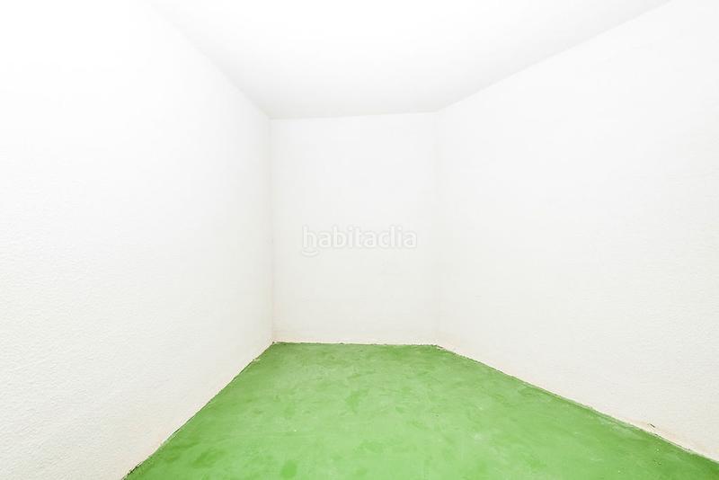 Foto 3e736fb3-ccd3-4641-a2c5-1280feb249d3. Parking voiture dans Sopela