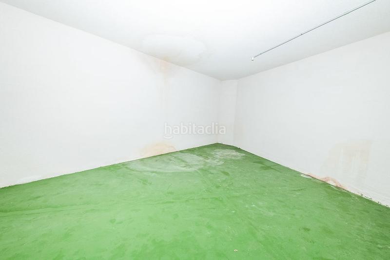 Foto 77168b5f-0a65-4d5f-a2f9-f8997575bfe9. Parking voiture dans Sopela