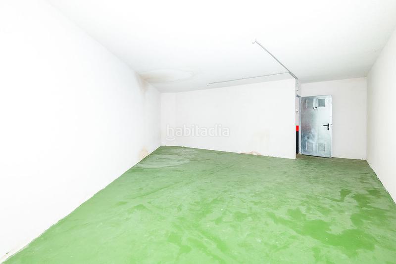 Foto 956db9d8-215f-4e86-a59a-a2576e5f54a7. Parking voiture dans Sopela