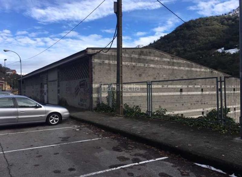 Foto f6a8e85f-dc5b-45b8-aec7-09f07221ece8. Posto auto in Aller