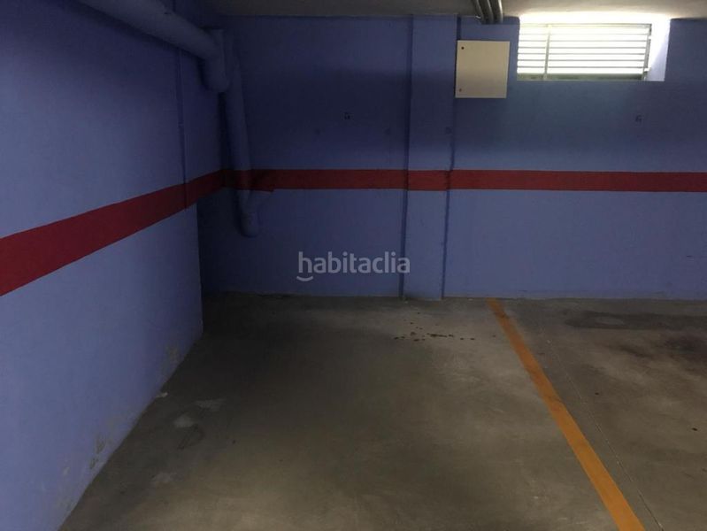 Foto d93c0c05-1cf8-4a53-b390-e66779feb6f4. Aparcament cotxe a Ceutí