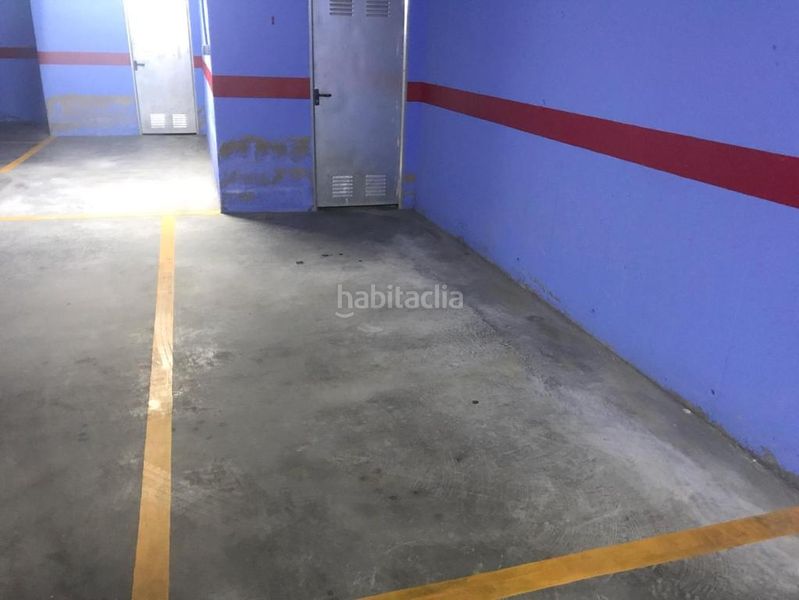 Foto 9d08e76d-6a75-4425-ae99-a3ff12e795c4. Aparcament cotxe a Ceutí
