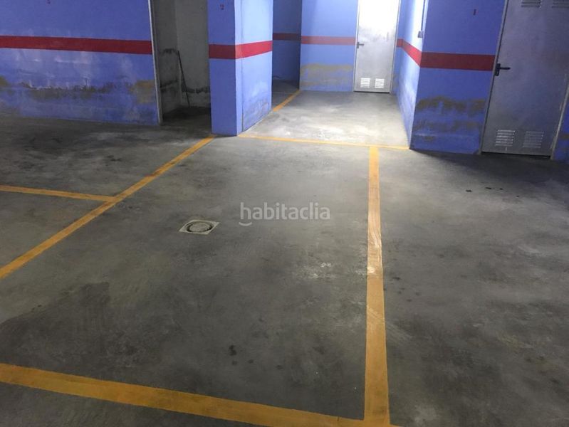Foto dc8ea064-a111-4510-aff0-dc6c7274bf19. Aparcament cotxe a Ceutí