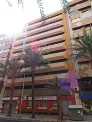 Aparcament cotxe  Av/ benito pérez galdós. Solvia inmobiliaria  garaje alicantealacant