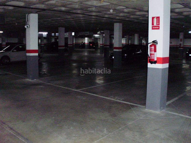 Foto b23270a0-ed80-4a2e-bddf-9e48264eea91. Car parking in El Quiñón Seseña