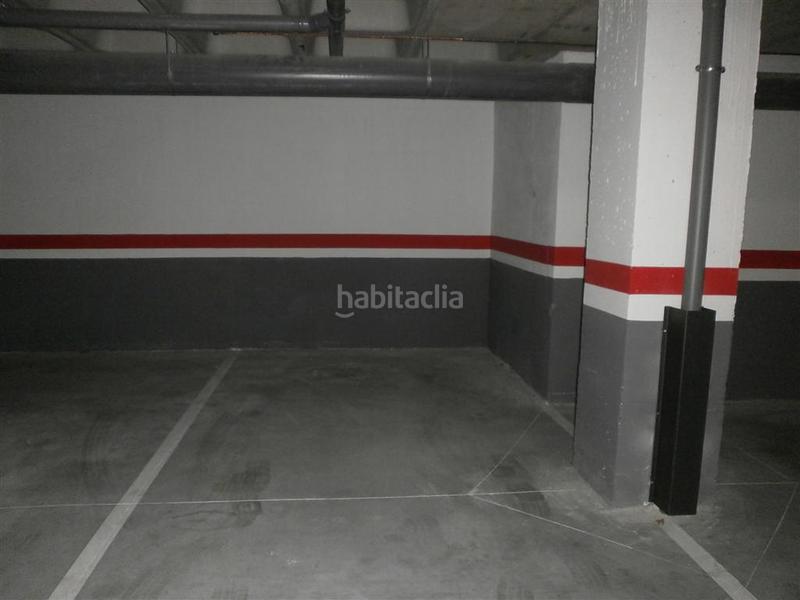 Foto c97c54ec-0e35-4ea6-bb80-3dfd3a3a3dd1. Autoparkplatz in El Quiñón Seseña