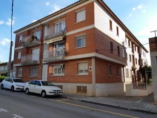 Aparcament cotxe  C/ maría pujula. Solvia inmobiliaria  garaje figueres