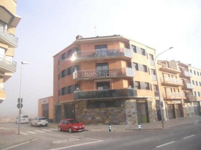 Foto 696dd4c4-fbe5-47f6-8600-e5ac1ffb114c. Aparcament cotxe a Santpedor