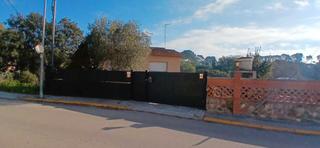 Chalet  C/ del mig. Solvia inmobiliaria  chalet independiente lliçà de vall