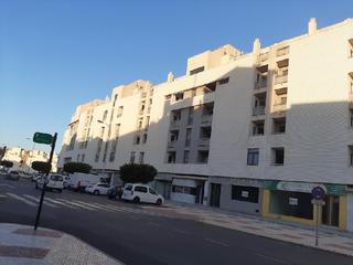 Parking coche en Av Mariano Hernández Caro