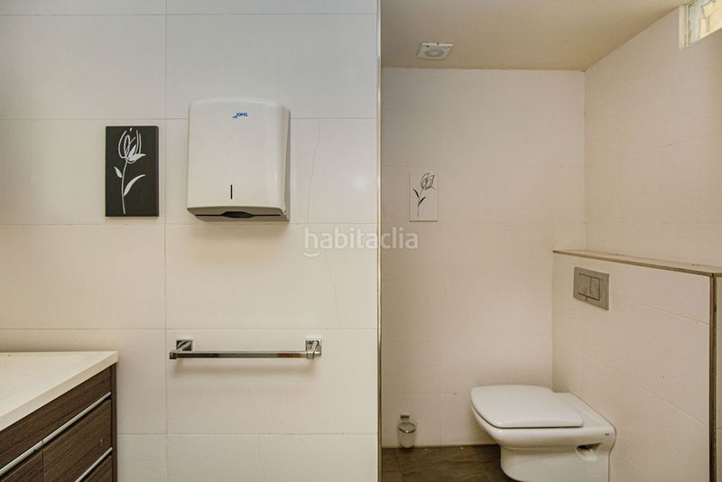 Foto 51ea5ab9-9d5b-4f4e-a582-f58ca1c0f2be. Local comercial a Carretera de Roses-Fossos Figueres