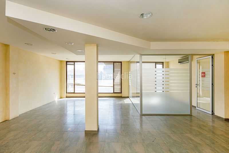 Foto 61059b6c-78c4-47d7-8146-3426bb73a3f5. Local comercial a Carretera de Roses-Fossos Figueres