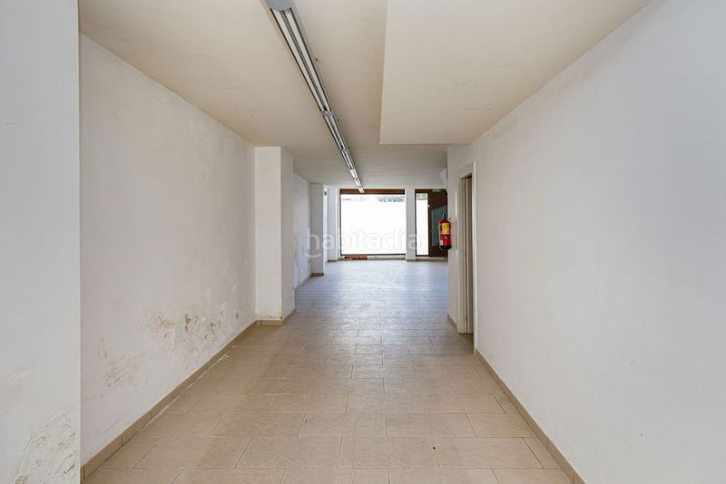Foto bb1d96ae-0deb-4025-989b-58ee479ef6d0. Local comercial a Carretera de Roses-Fossos Figueres