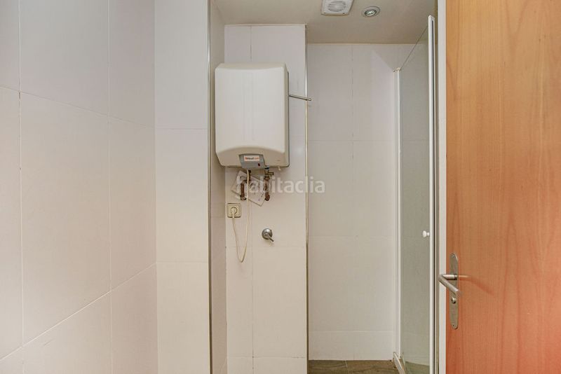 Foto e26c3efb-ad76-4519-86a9-1bf6b9e0655c. Local comercial a Carretera de Roses-Fossos Figueres