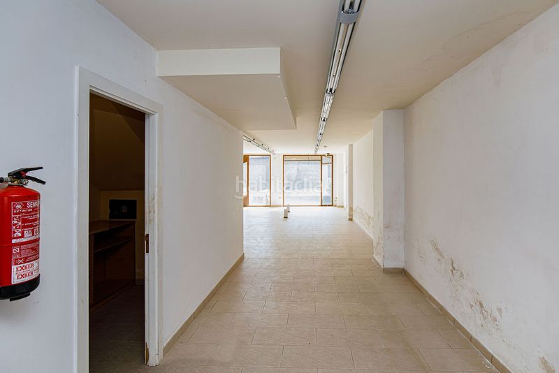 Foto e854ea9c-c741-4eb1-9bd8-7d2a479b71b8. Local comercial a Carretera de Roses-Fossos Figueres