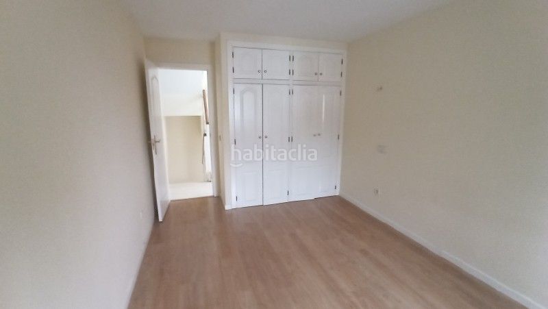Foto 018be2ea-da5d-40eb-8f54-11661ba4c81d. Doppelhaus mit heizung in Centro Moralzarzal