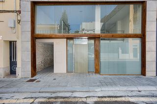 Miete Geschäftsraum  C/vilanova de la muga. Solvia inmobiliaria  locales figueres