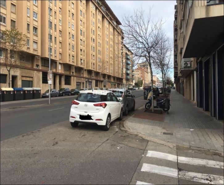 Foto e8a0481f-1978-47ed-9290-5655558db789. Aparcament cotxe a Covadonga Sabadell