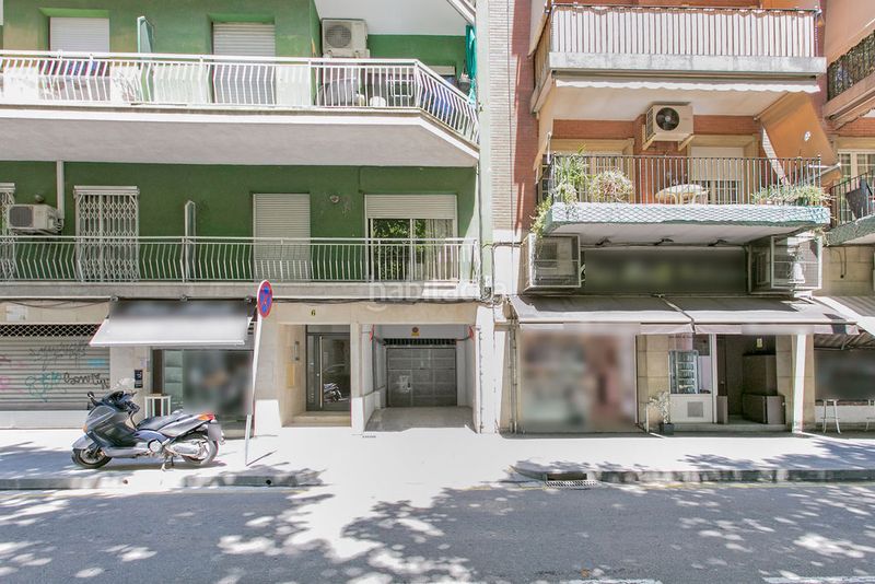 Foto 46cd51f2-3870-49a6-9f13-2e730bde20a2. Aparcament cotxe a Centre Castelldefels