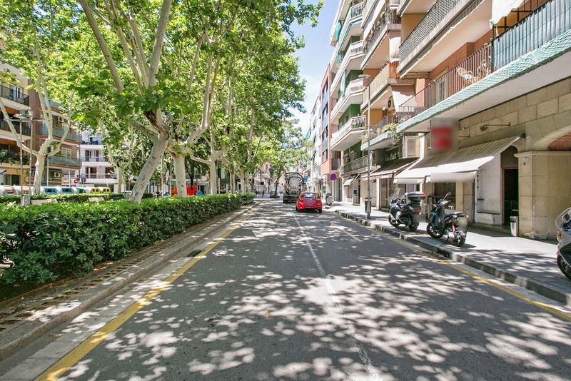 Foto 94e9e173-fd75-4fda-96a7-cc192834f00c. Aparcament cotxe a Centre Castelldefels