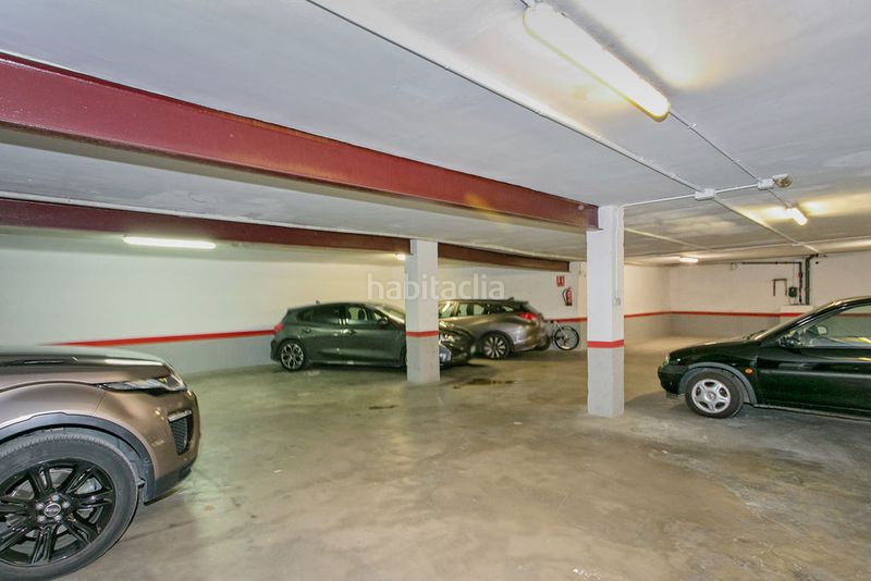 Foto ec7caa7c-85d5-418d-be2a-faa63374d7f3. Aparcament cotxe a Centre Castelldefels