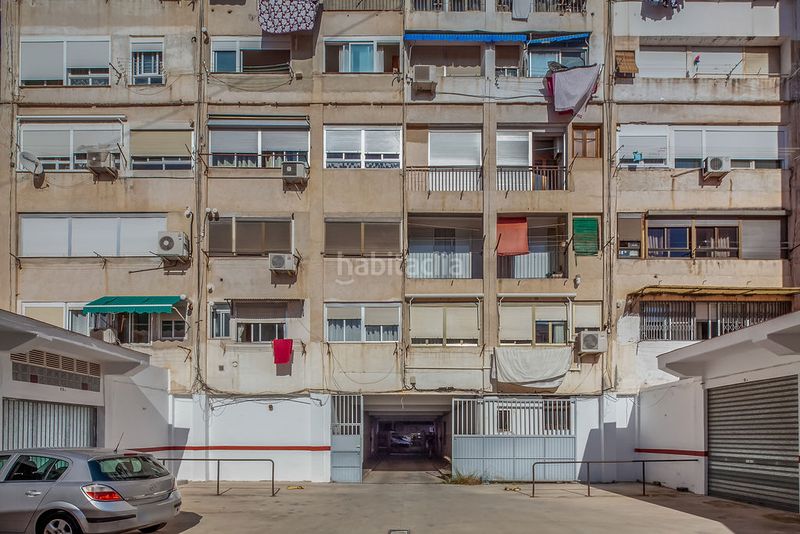 Foto 565a6726-ce9f-4a8b-a1aa-67c8d72647b1. Aparcament cotxe a Plaza Elíptica - República Argentina Gandia