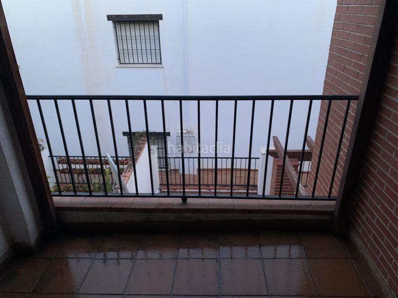 Foto 8f416ae6-dccf-44d4-81f3-d2ba837a1031. Casa aparellada a Atarfe