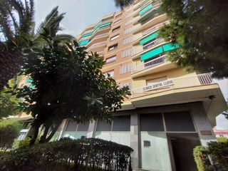 Local Comercial  C/ sant salvador. Solvia inmobiliaria  locales badalona
