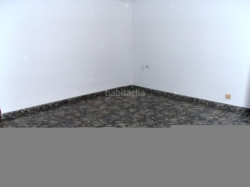 Foto c89860b8-38df-4e26-b3ed-aab7110af6bf. Pis a Torrefiel Valencia