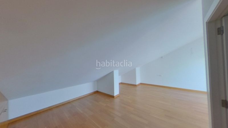 Foto 0aac6e3b-ea4c-4945-83c8-acb58248c2a5. Àtic amb aparcament a Russafa Valencia