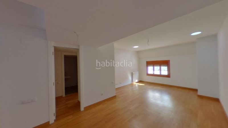 Foto a1bb7401-f65d-44c6-9e5e-dcf7d06c9b79. Àtic amb aparcament a Russafa Valencia