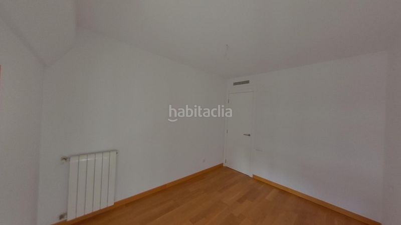 Foto db64cea4-c44a-4f0b-bf8f-3b48b994a8cb. Àtic amb aparcament a Russafa Valencia