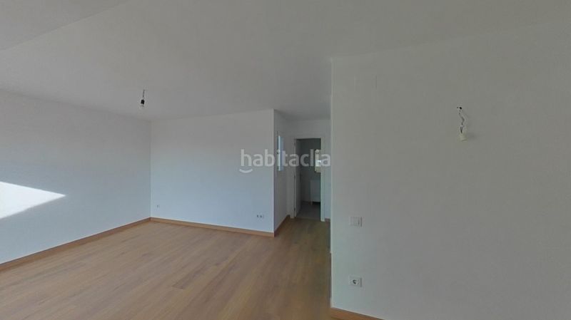 Foto 1a9f562c-2dbf-4aa3-9ffd-fd1b703922e3. Pis a Zona Esportiva Terrassa