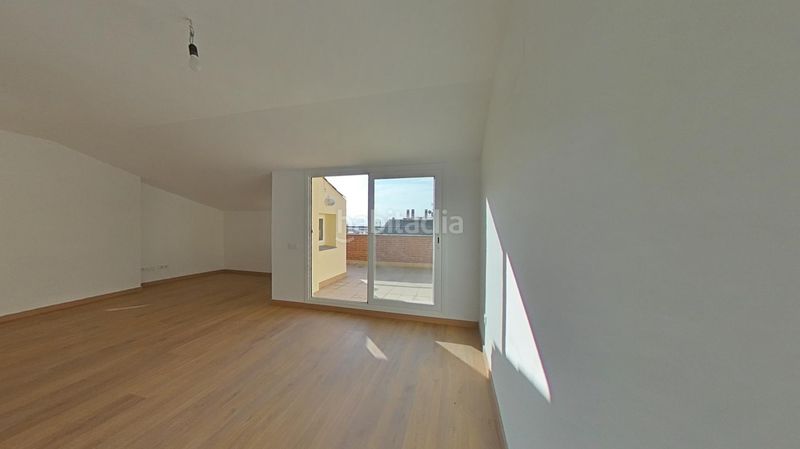 Foto 23bdfd0f-4d47-4d17-b9f7-62dff2db0f38. Pis a Zona Esportiva Terrassa