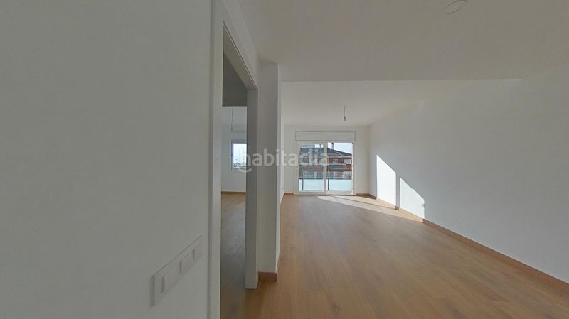 Foto 3ba7da3c-597b-41e5-9033-74fbde98aaa7. Pis a Zona Esportiva Terrassa