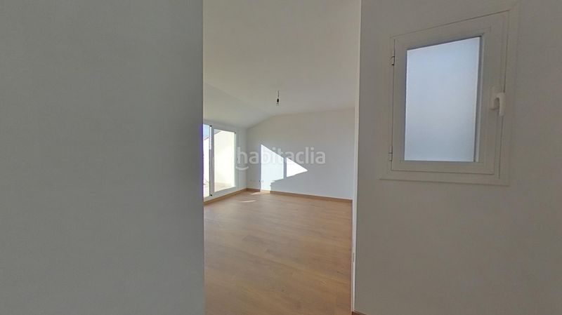 Foto a1a93a9e-8b63-42b7-8cad-776d0355890d. Pis a Zona Esportiva Terrassa