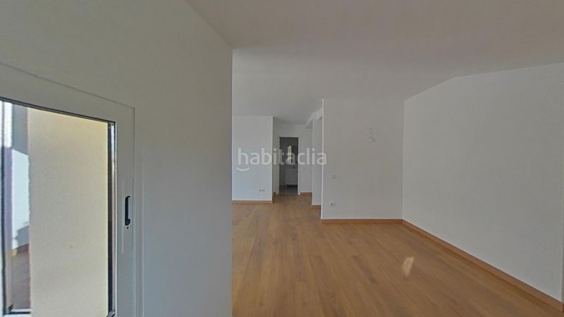 Foto cbf2933a-e58b-4c41-a52a-391231b434c9. Pis a Zona Esportiva Terrassa