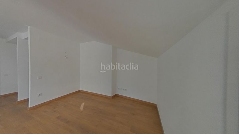 Foto ee79b5bf-c6a1-4e51-a758-cdfe8ebd753d. Pis a Zona Esportiva Terrassa